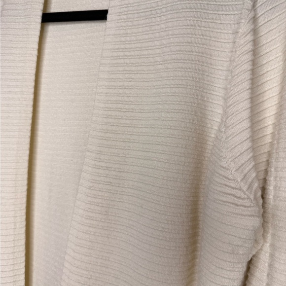 NWOT Cream Open-Front Sweater - Picture 2 of 9